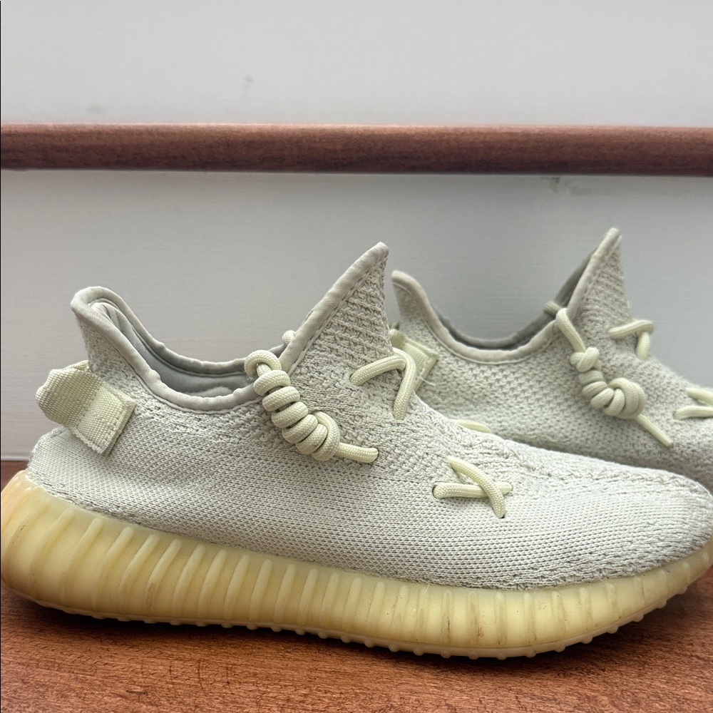 Men/woman adidas Yeezy Boost 350 V2 - Picture 4 of 7